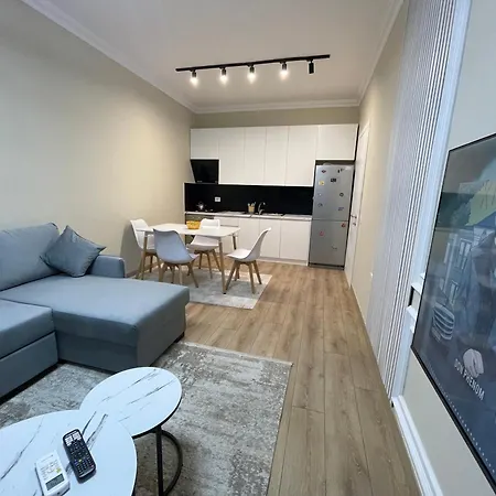 Luxe * Τίρανα